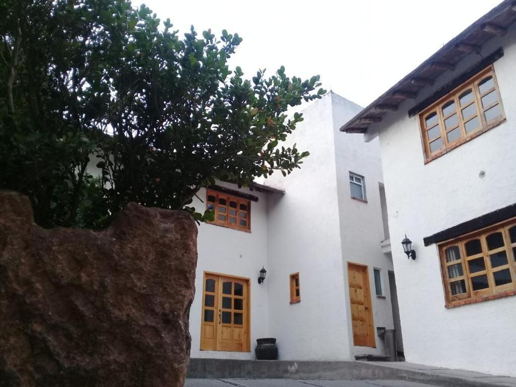 Hotel Del Rio กูอัสกา เด โอกัมโป ภายนอก รูปภาพ